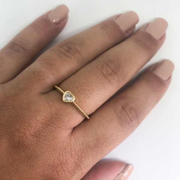 Anel Karlotta Tânia Coração com Zircônia Folheado Ouro 18K