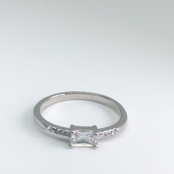 Anel Karlotta Manoela com Zircônia Folheado Rodio Branco