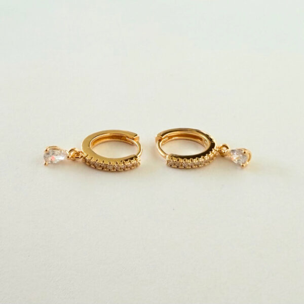 Brinco Karlotta Analu Argola P com Zirconia Banhado a Ouro 18k