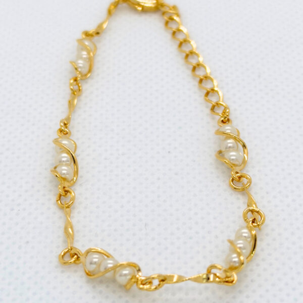 Pulseira Karlotta Pérola Sintética Banhado a Ouro 18k